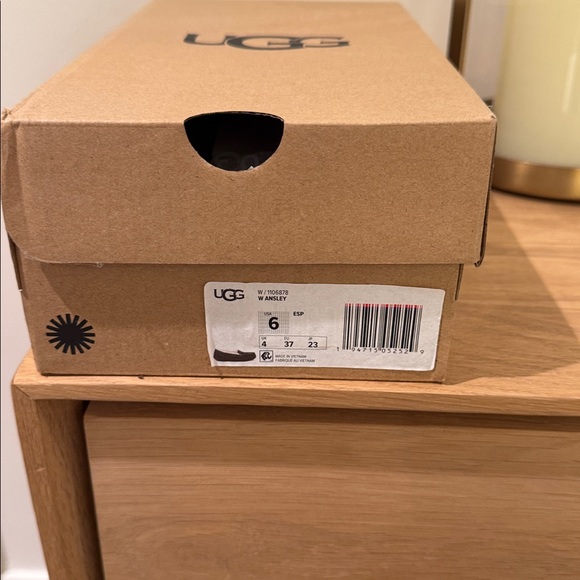 UGG Chestnut Suede Loafer with Cream Lining - Picture 2 of 4
